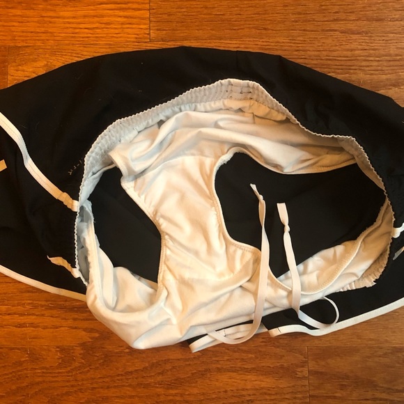 Black Nike Running Shorts - Picture 4 of 5